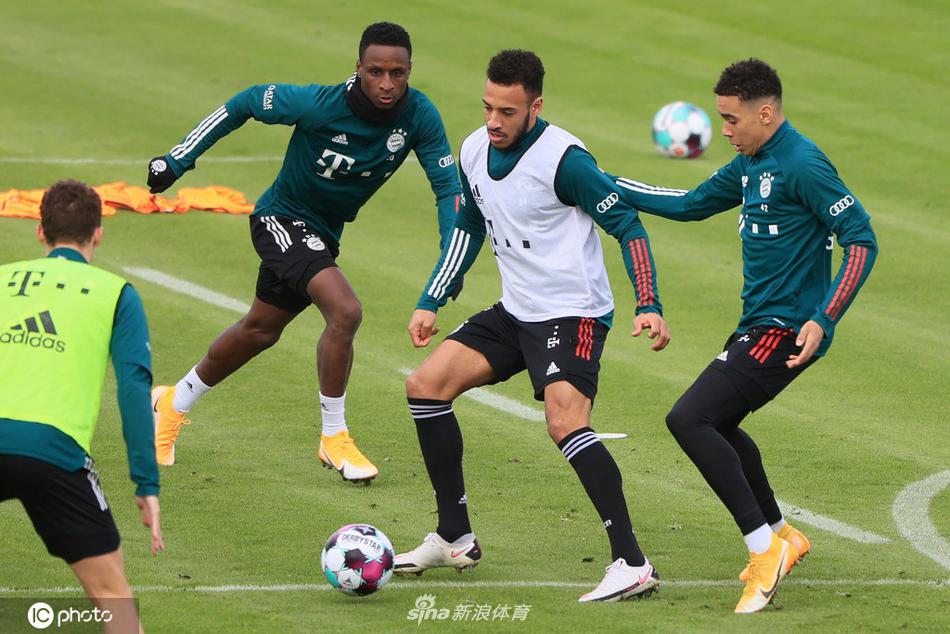 صورة كأس العالم 2022لحظات خالدة في تاريخ الكرة العالمية